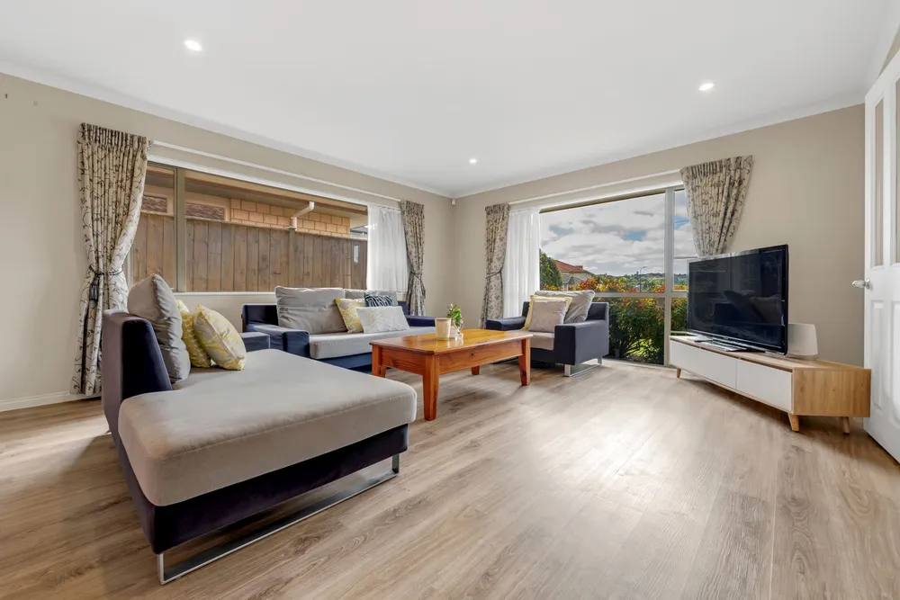 Photos of 21 Speyside Crescent