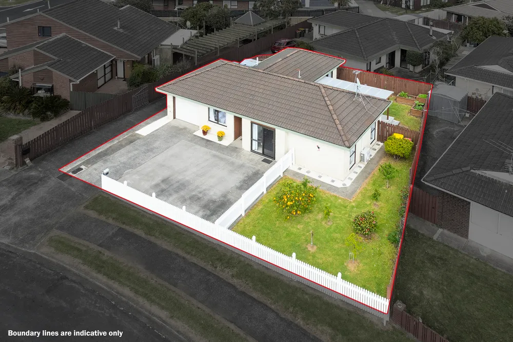 Photos of 1/4 Pukeko Place