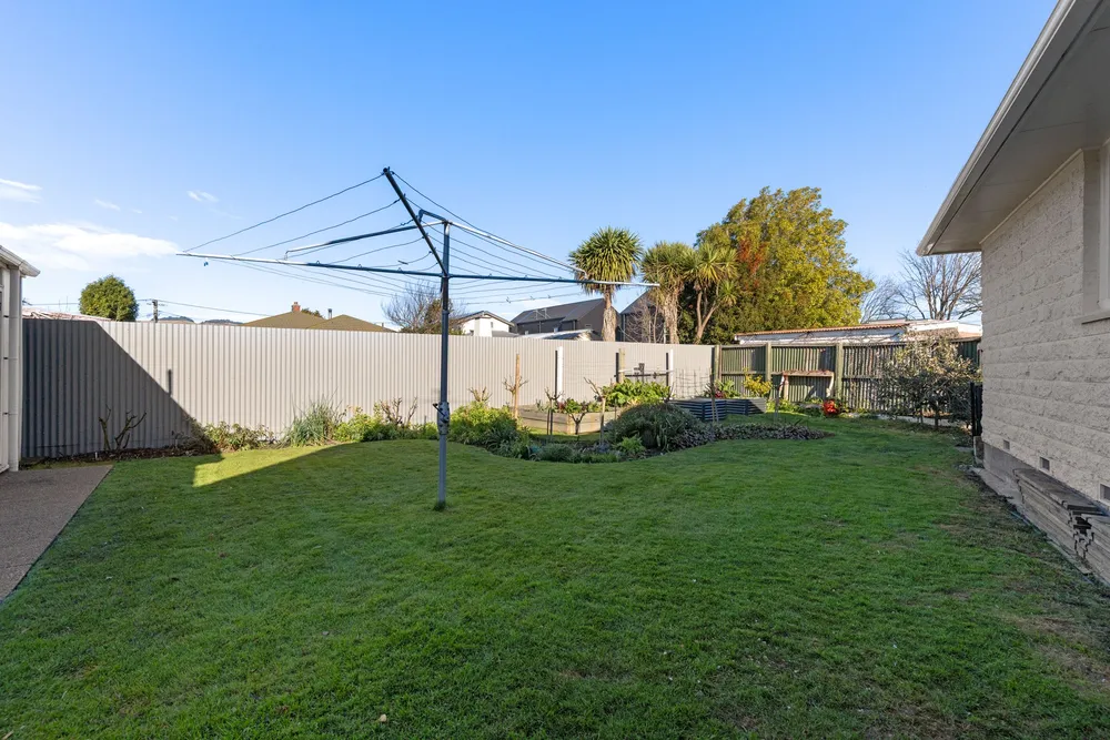 Photos of 17 Kinver Place