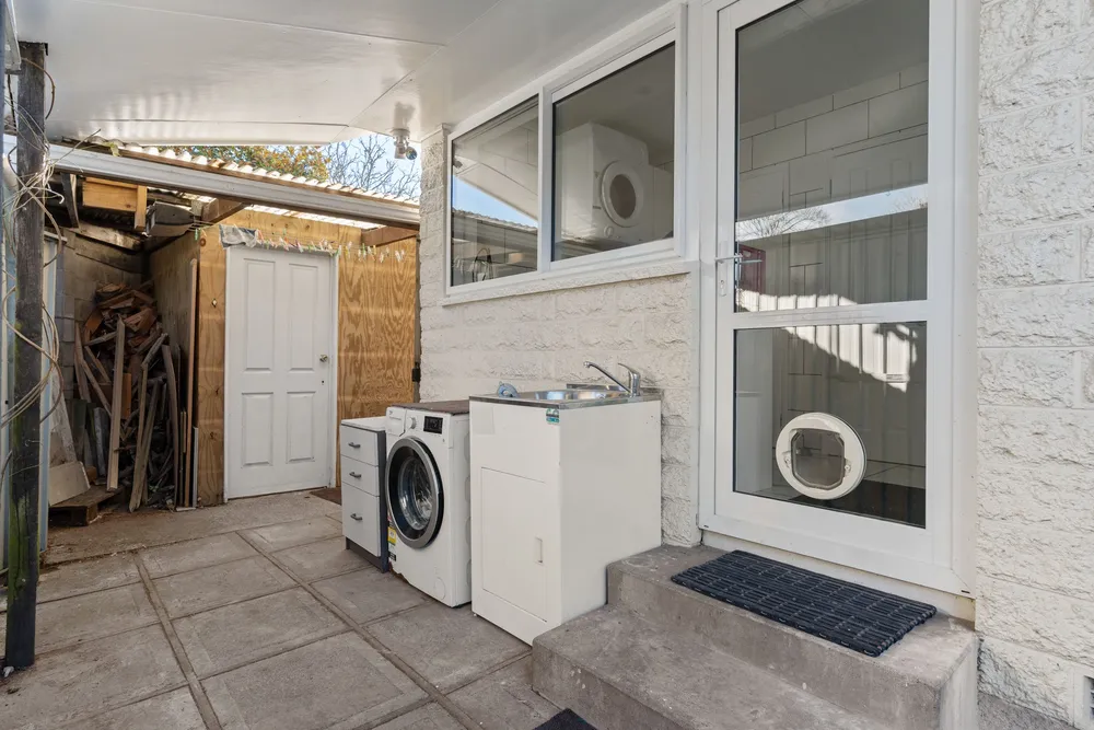 Photos of 17 Kinver Place