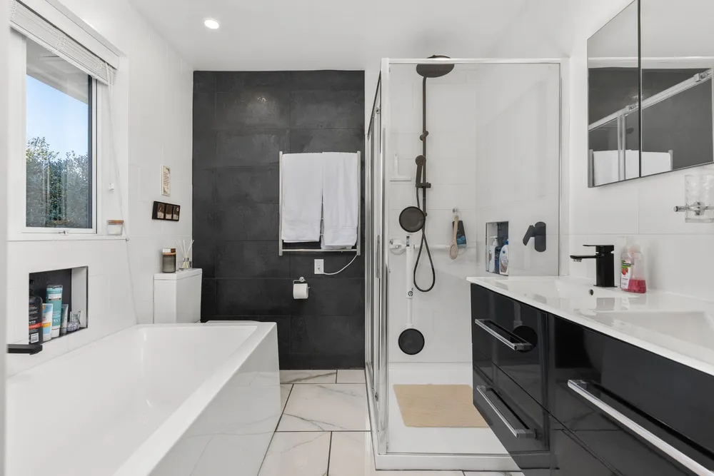 Photos of 17 Kinver Place
