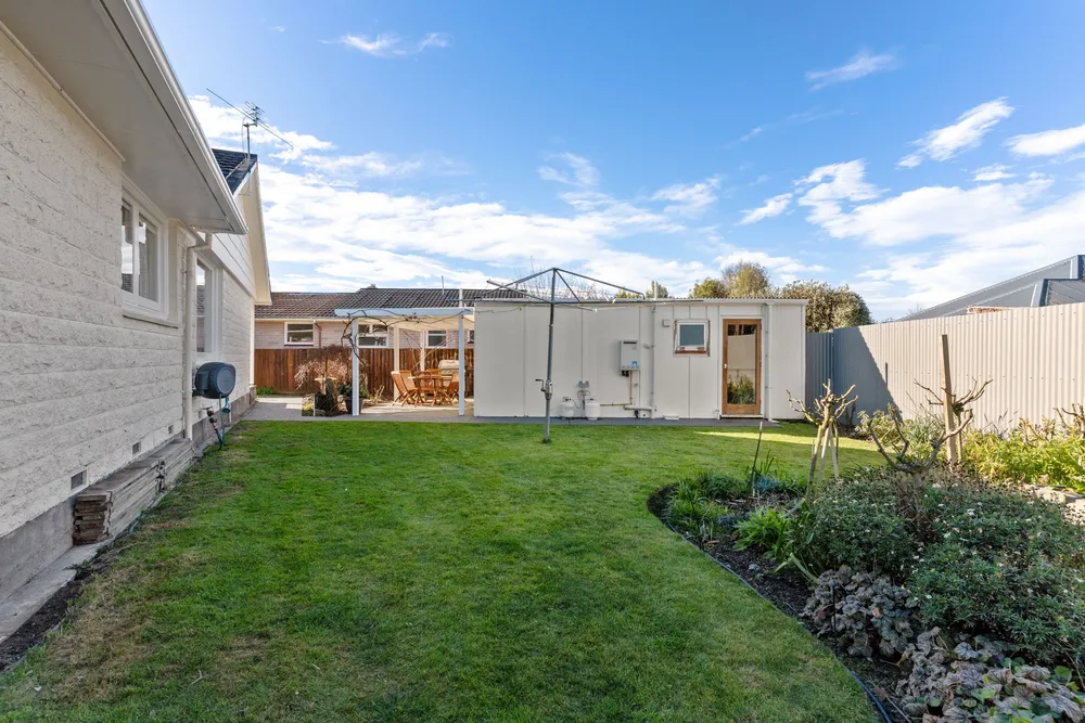 Photos of 17 Kinver Place