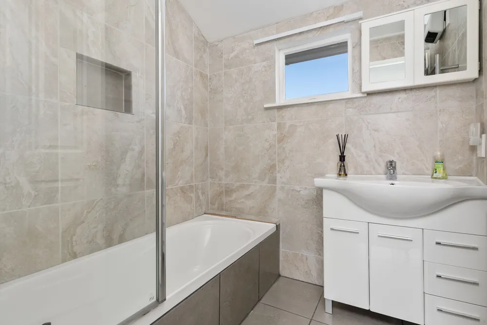 Photos of 17 Kinver Place