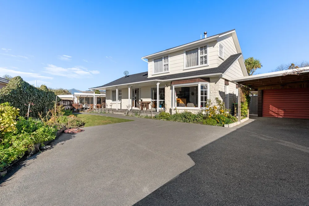 Photos of 17 Kinver Place