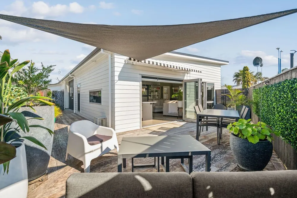 Photos of 3 Katerini Grove