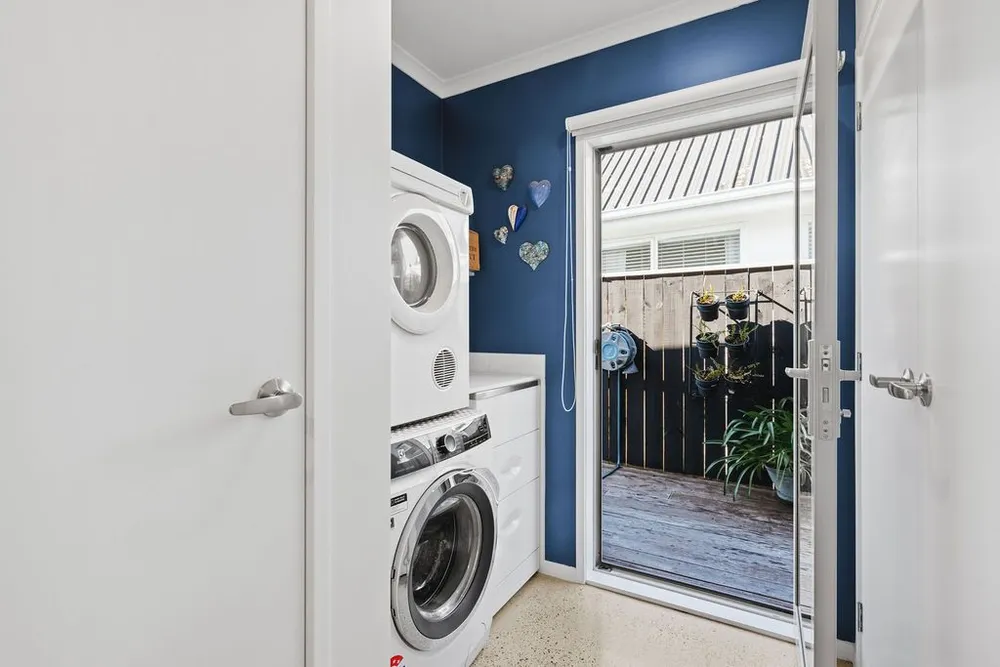 Photos of 3 Katerini Grove