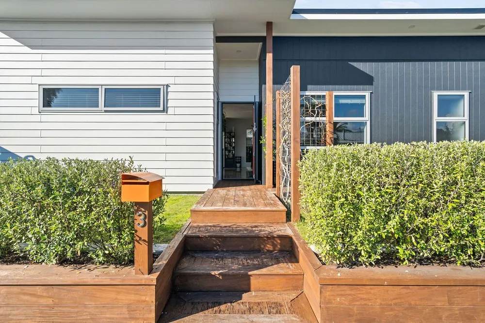 Photos of 3 Katerini Grove