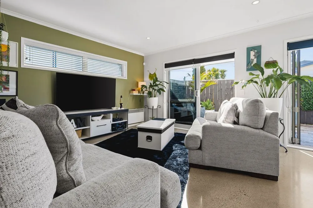 Photos of 3 Katerini Grove