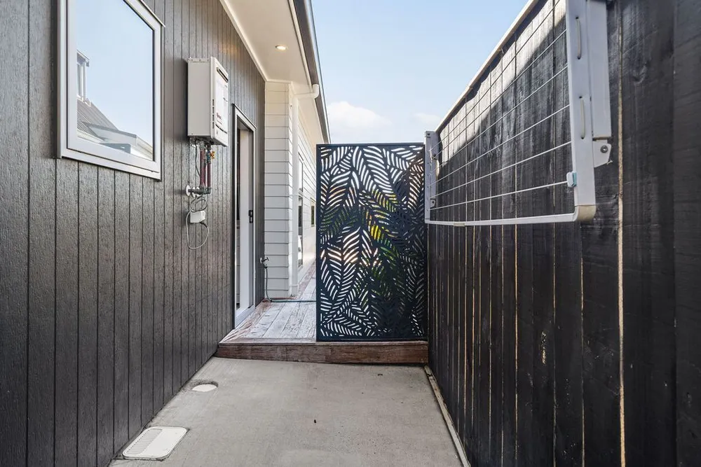 Photos of 3 Katerini Grove
