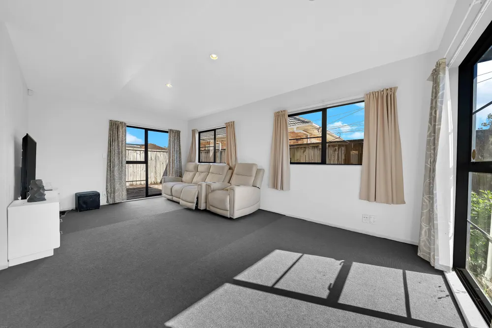 Photos of 1/42 Holly Street