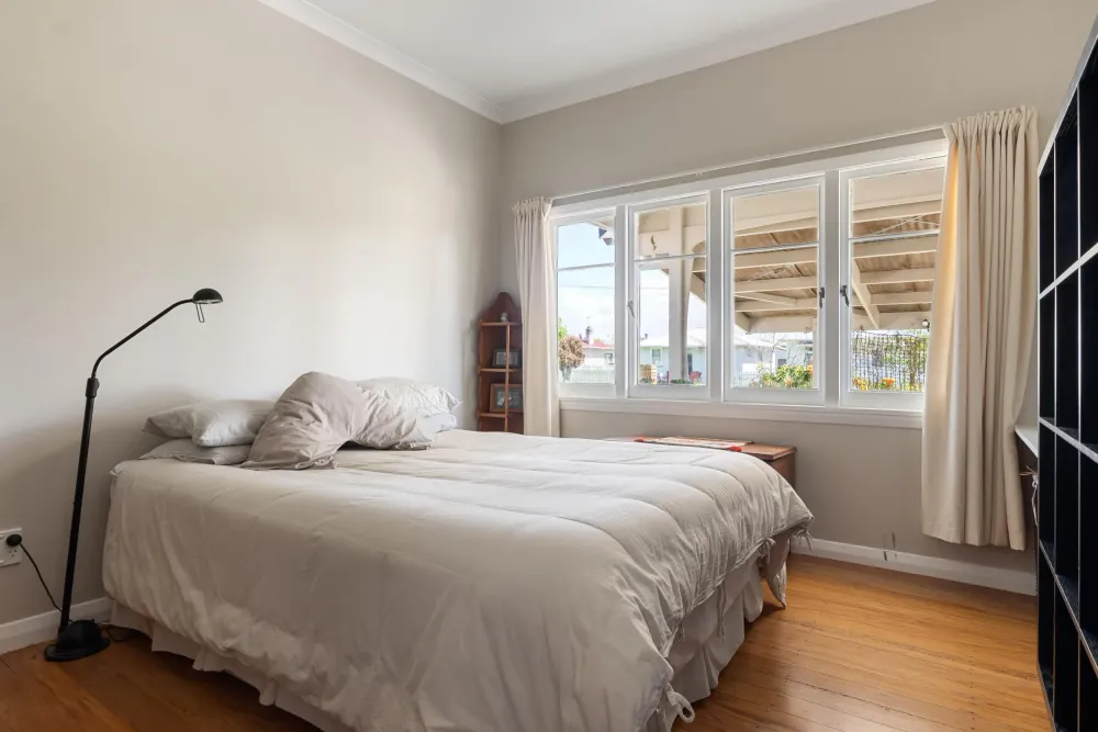 Photos of 30 Cook Street