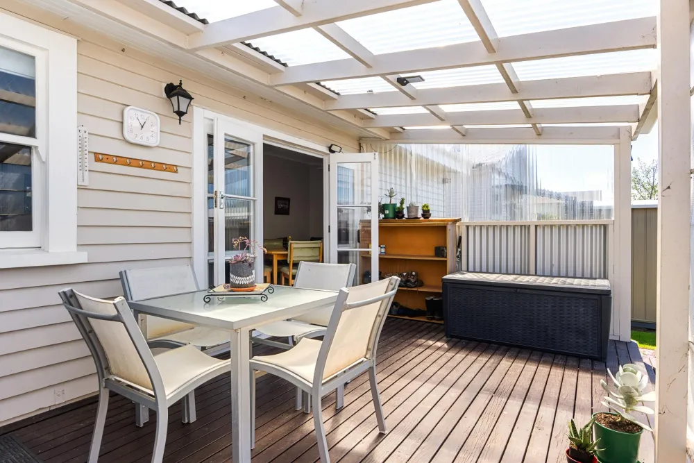 Photos of 30 Cook Street