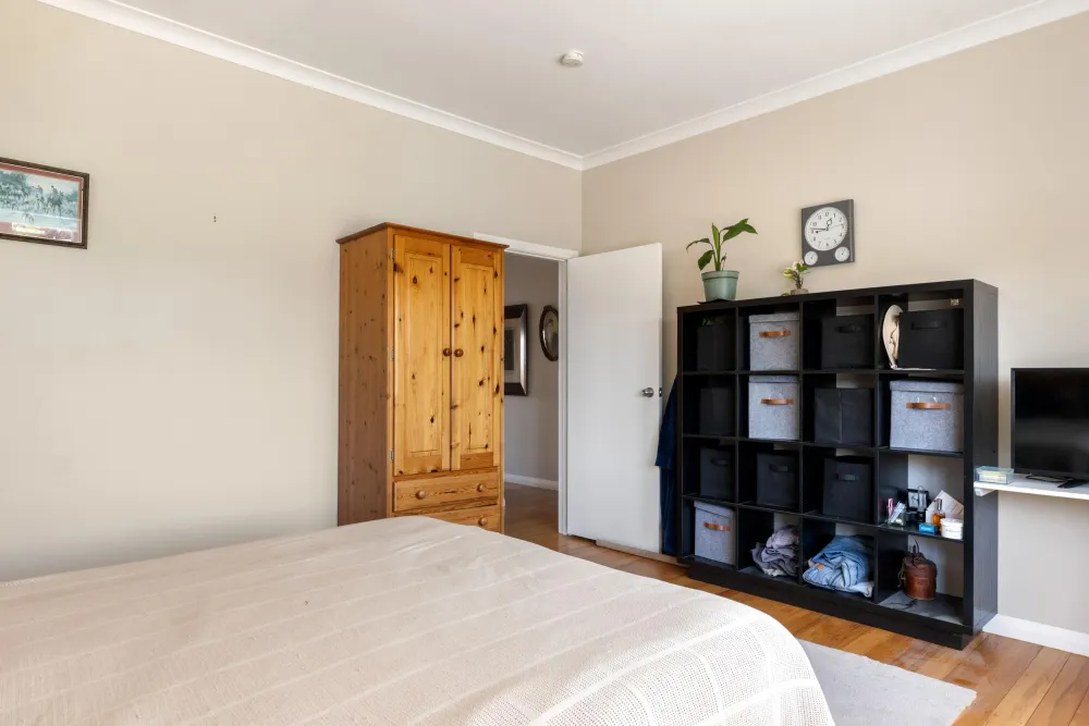 Photos of 30 Cook Street