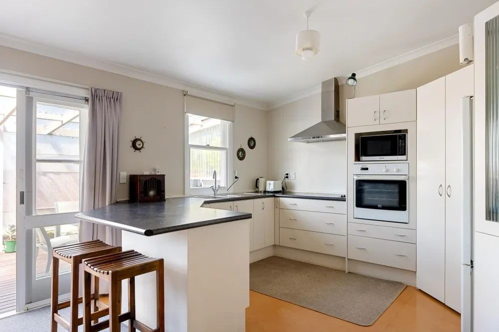 Photos of 30 Cook Street