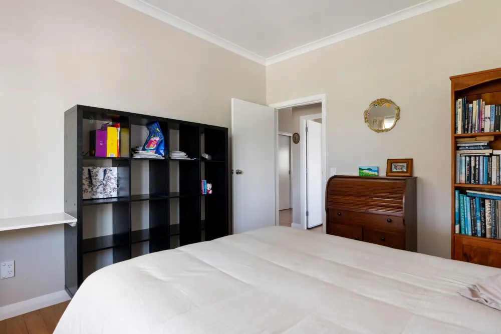 Photos of 30 Cook Street