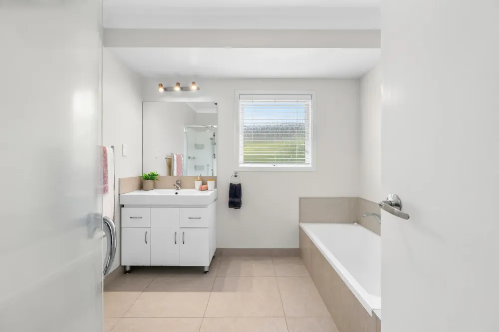 Photos of 34 Bernard Street