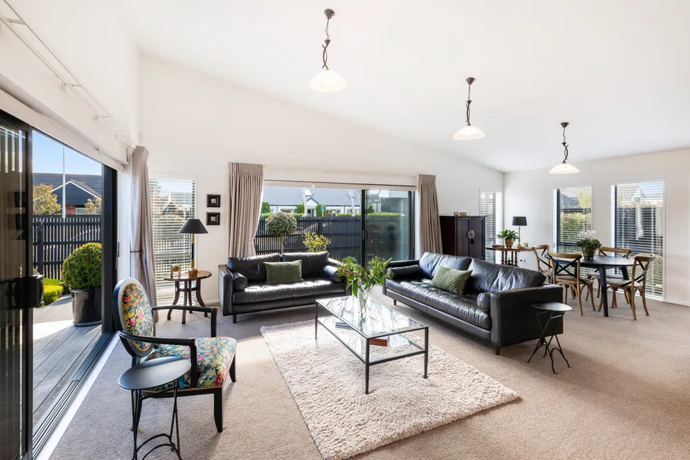 Photos of 92 Rugby Street