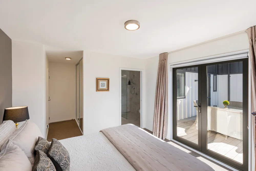 Photos of 92 Rugby Street