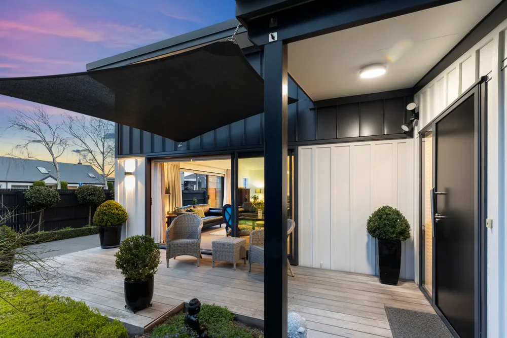 Photos of 92 Rugby Street