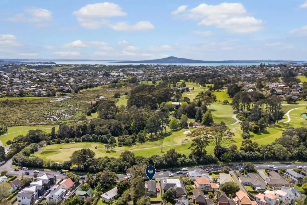 Photos of 197 Abbotts Way