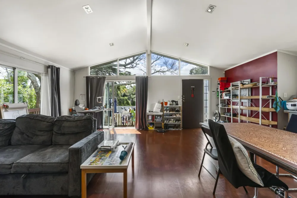 Photos of 197 Abbotts Way