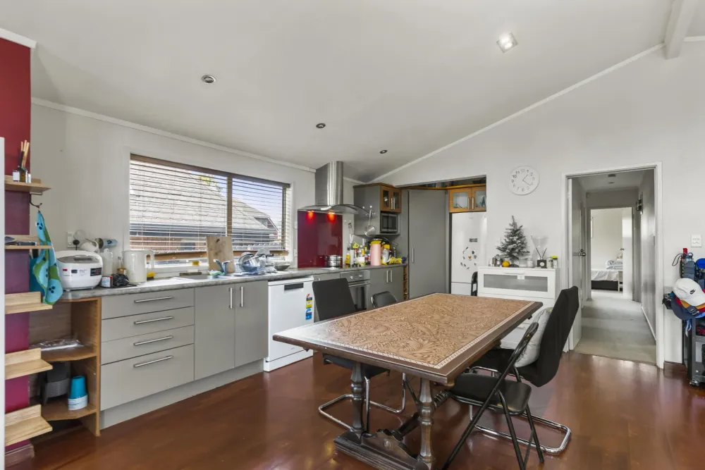 Photos of 197 Abbotts Way