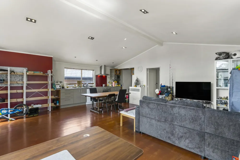 Photos of 197 Abbotts Way