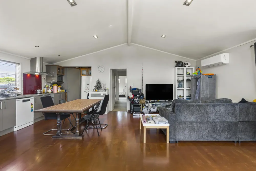 Photos of 197 Abbotts Way