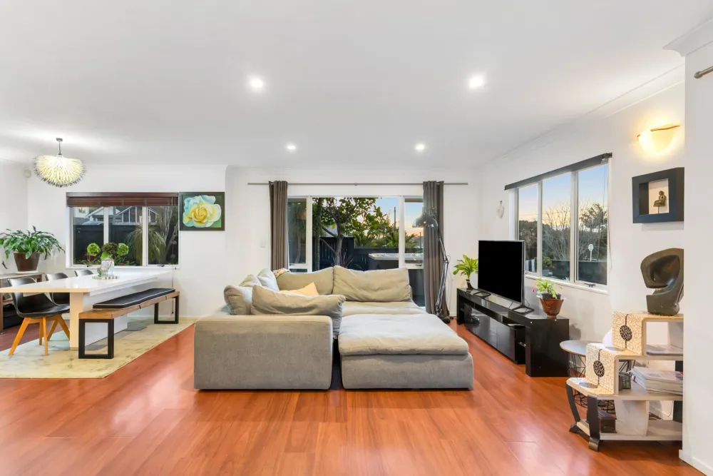 Photos of 10A Regent Street