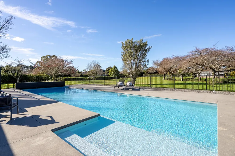 Photos of 13 Meadowgreen Drive