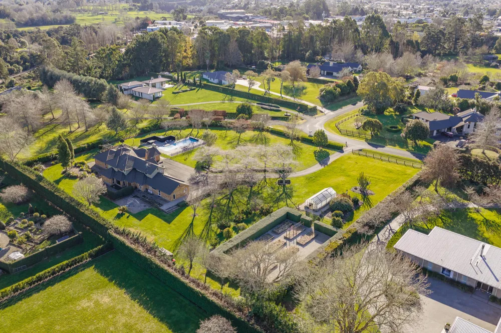 Photos of 13 Meadowgreen Drive