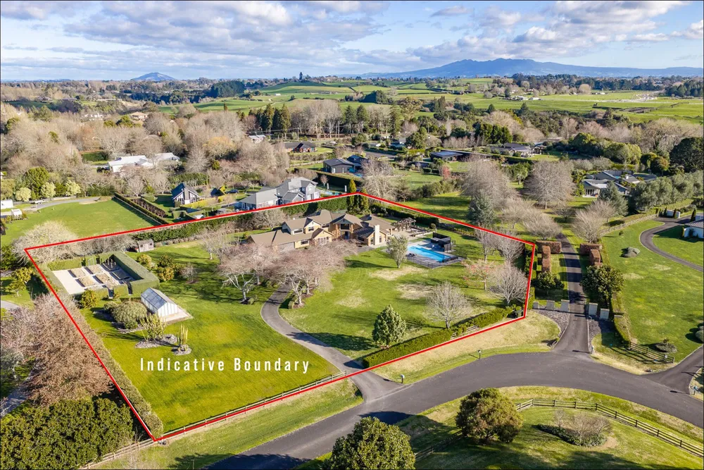 Photos of 13 Meadowgreen Drive