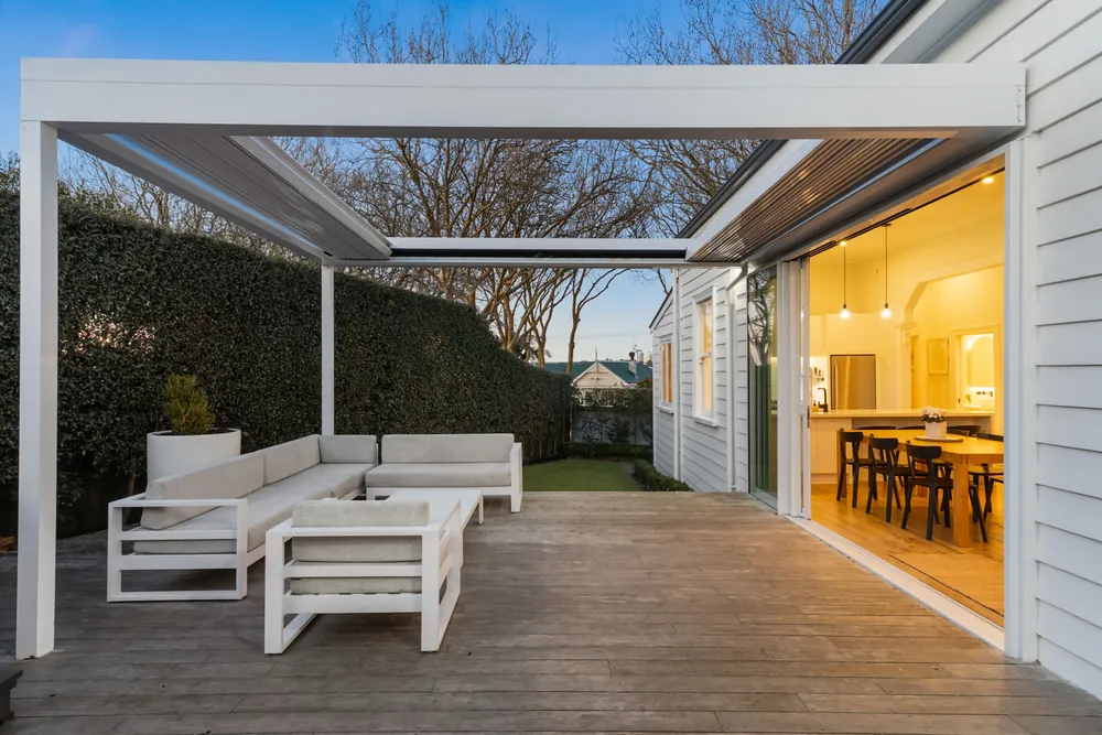 Photos of 1 Surrey Crescent