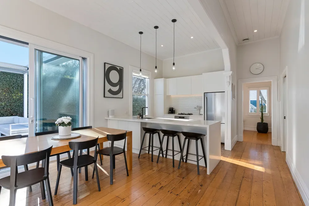 Photos of 1 Surrey Crescent