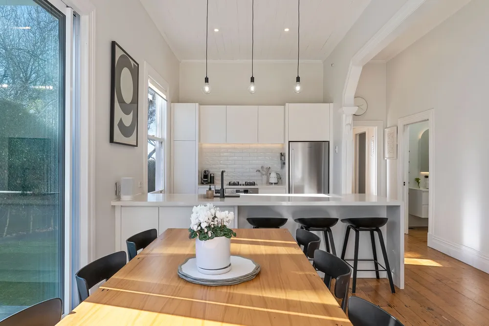 Photos of 1 Surrey Crescent