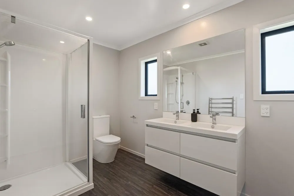 Photos of 2501 Bealey Road