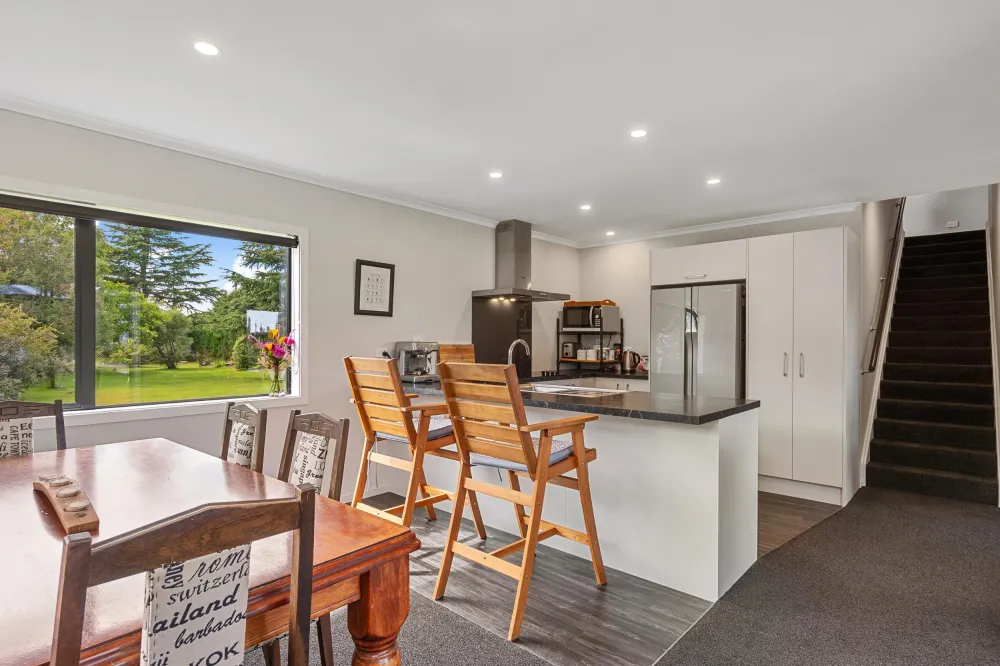 Photos of 2501 Bealey Road