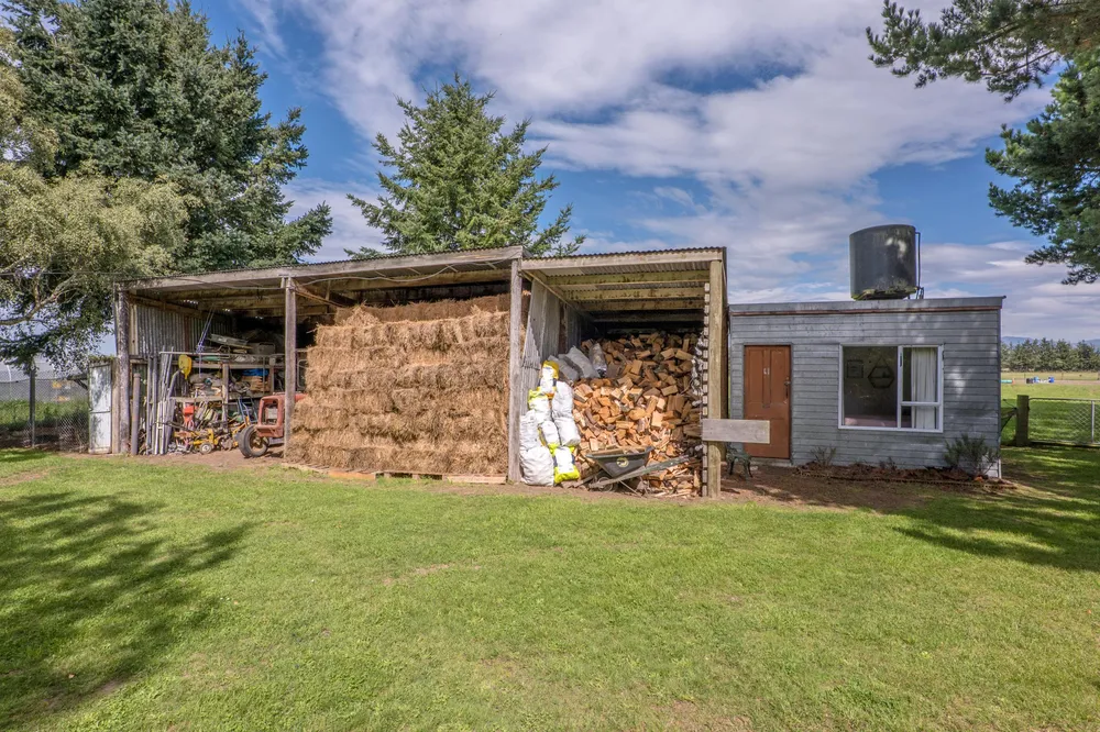 Photos of 2501 Bealey Road