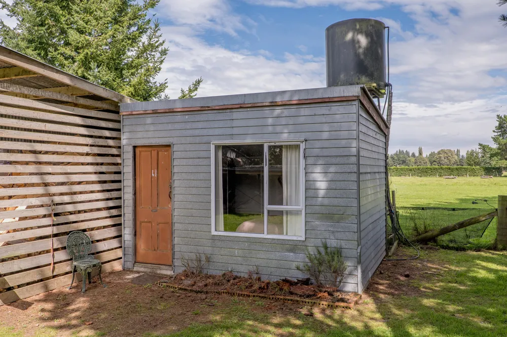 Photos of 2501 Bealey Road