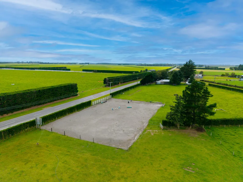 Photos of 2501 Bealey Road
