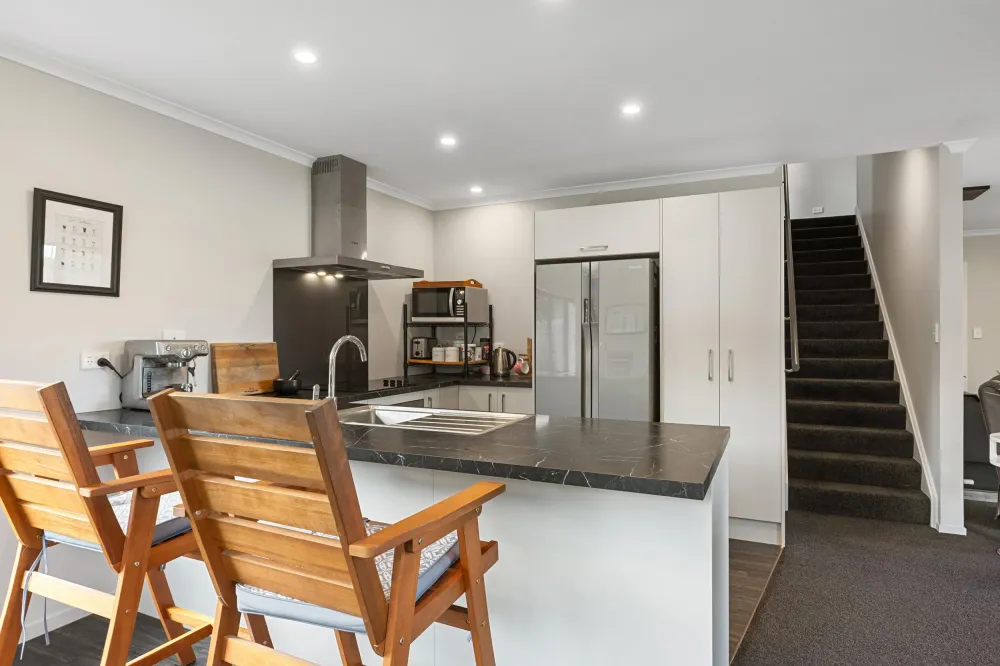 Photos of 2501 Bealey Road