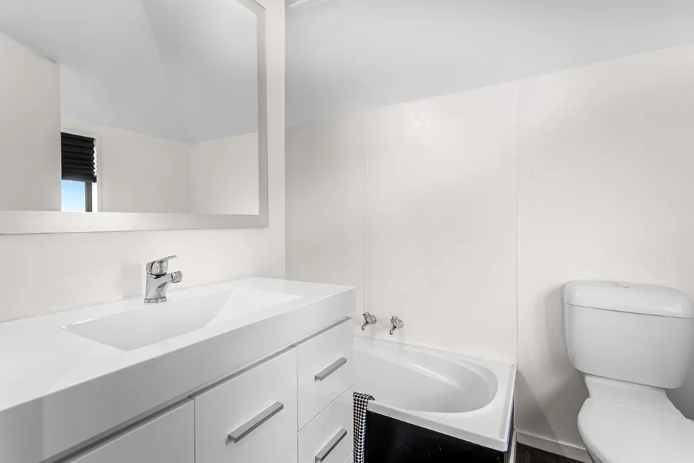 Photos of 4/81 Spencer Street