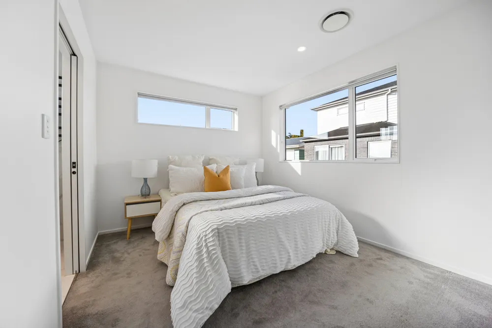 Photos of 42D Kinross Street