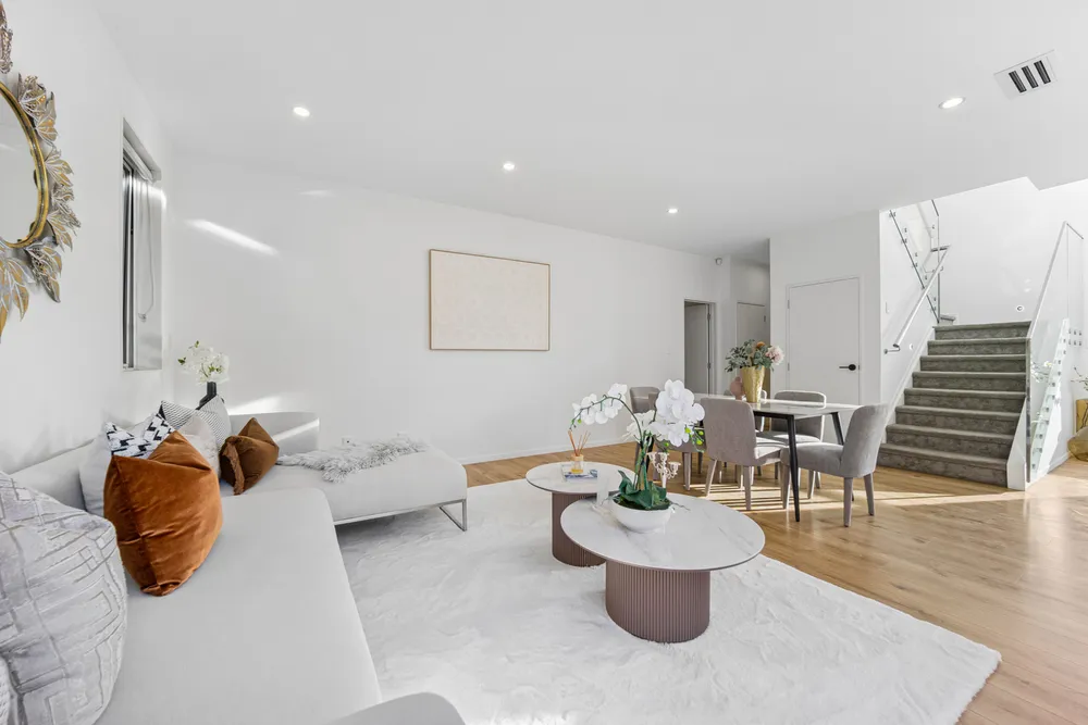 Photos of 42D Kinross Street