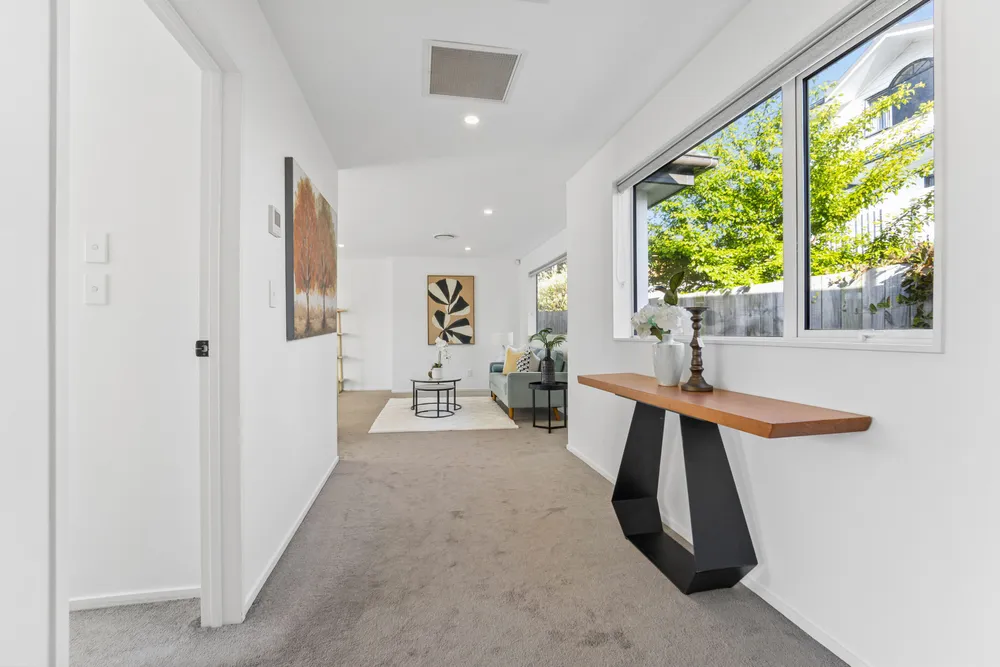 Photos of 42D Kinross Street