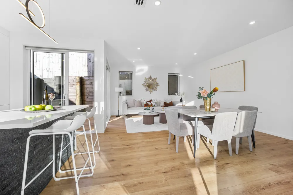 Photos of 42D Kinross Street