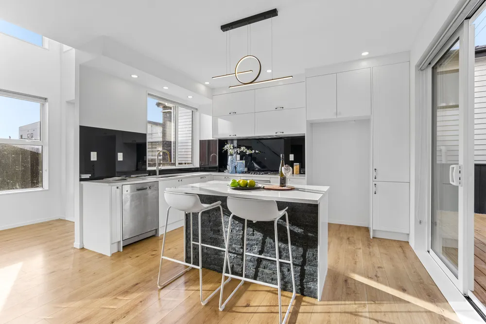 Photos of 42D Kinross Street