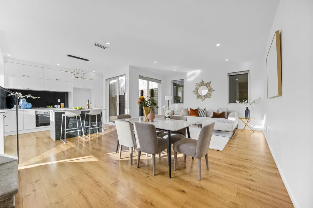 Photos of 42D Kinross Street