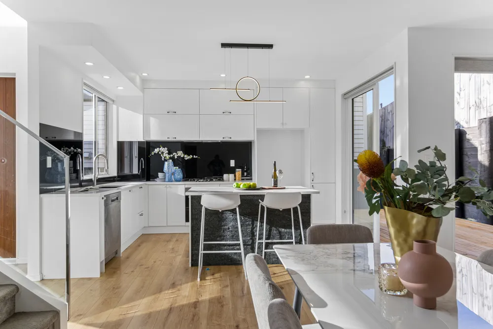 Photos of 42D Kinross Street