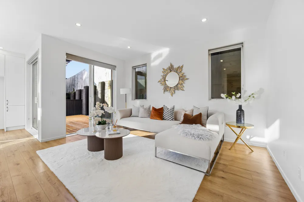Photos of 42D Kinross Street